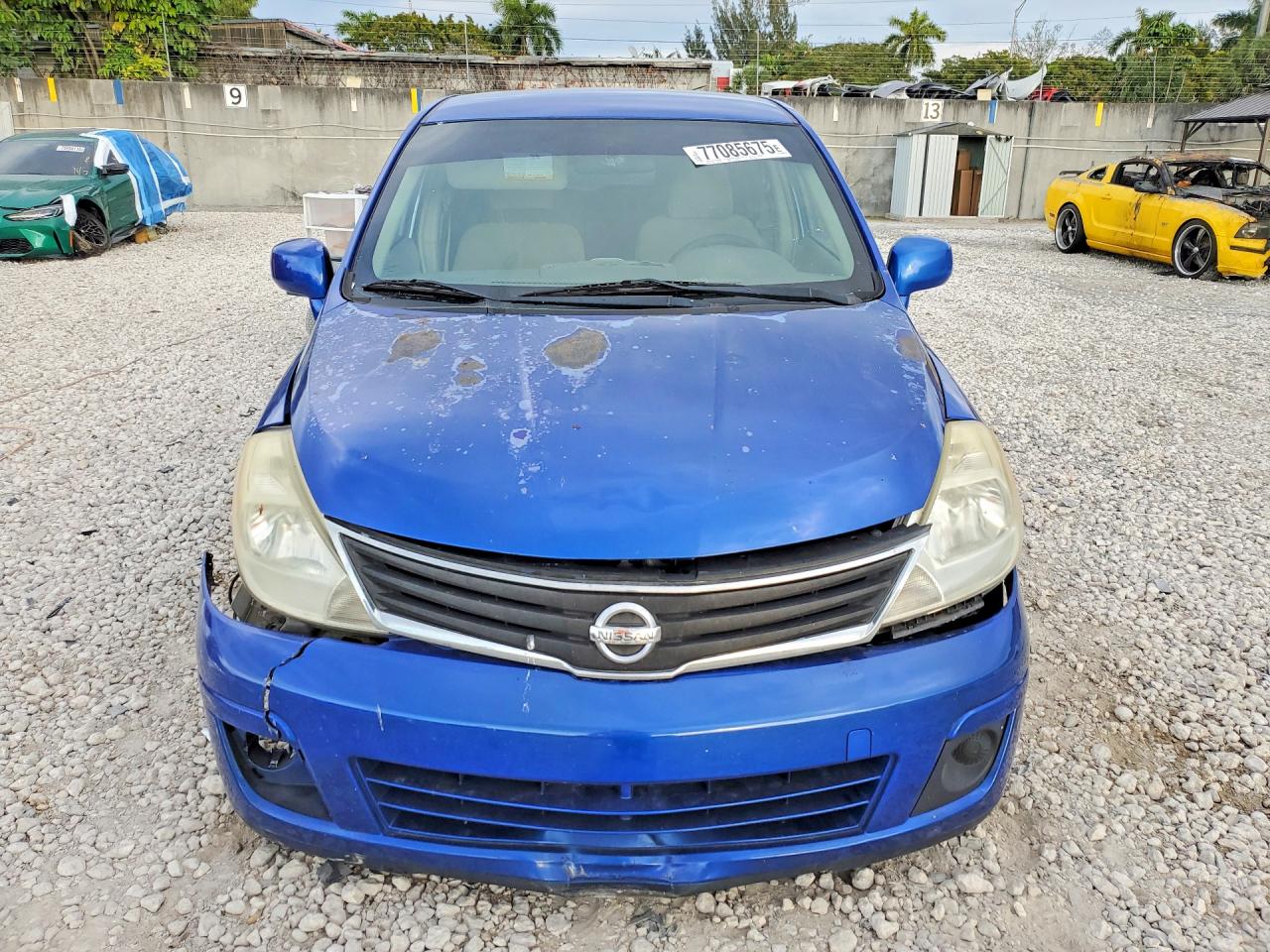 Nissan Versa 1.8 S