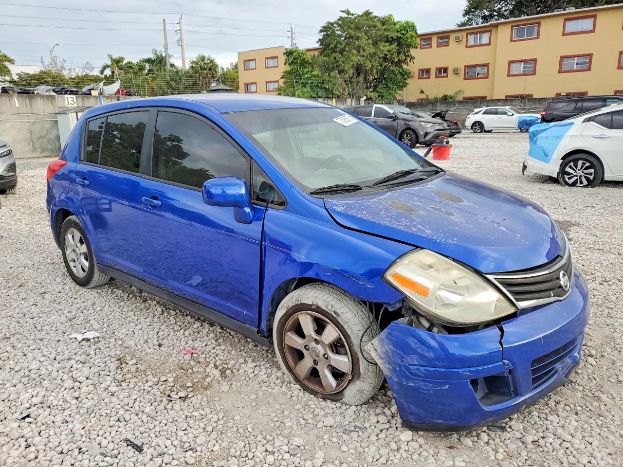 Nissan Versa 1.8 S