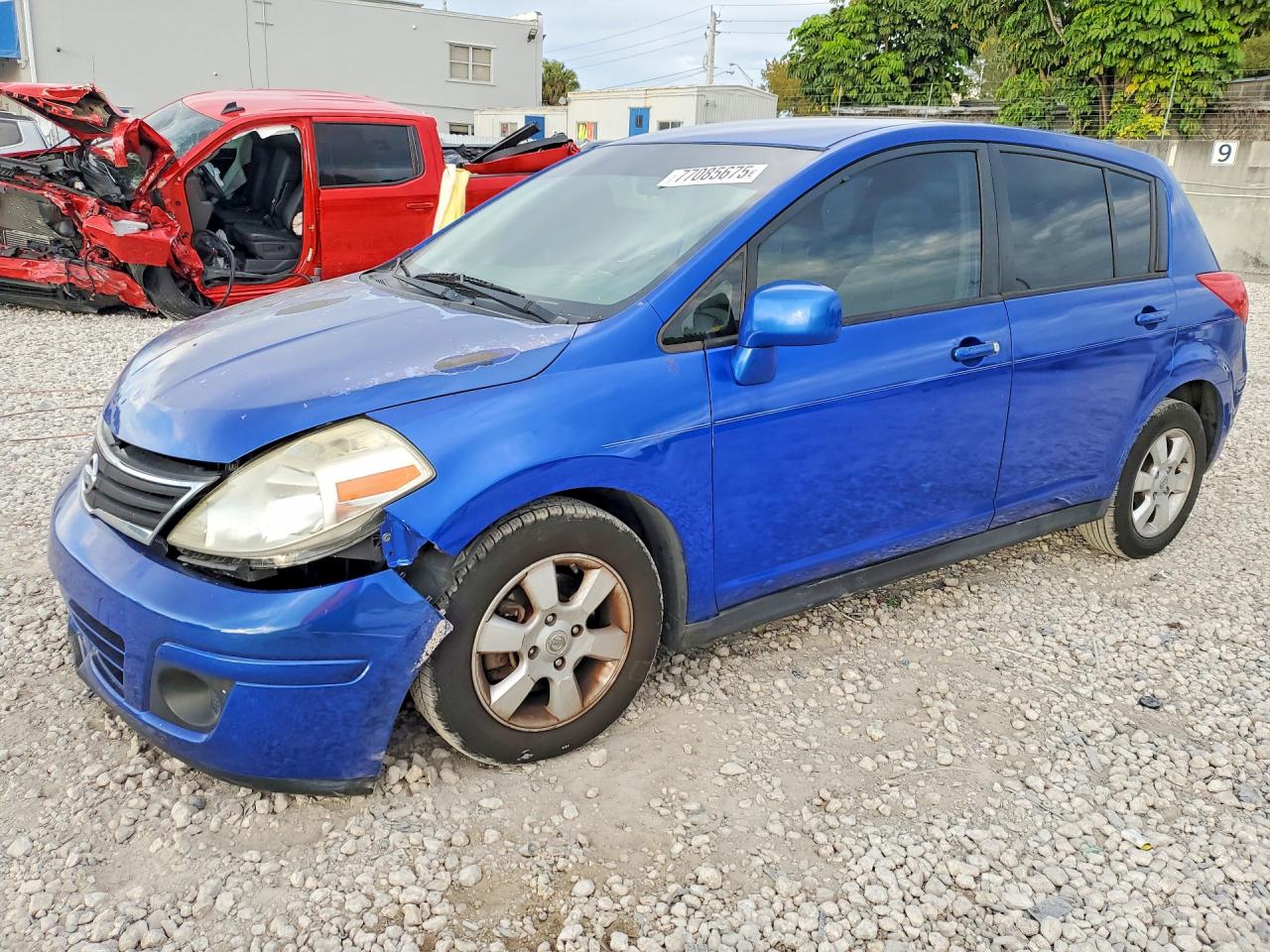 Salvage Nissan Versa Image