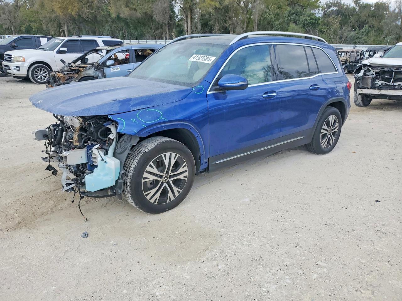 Salvage Mercedes-Benz GLB Image