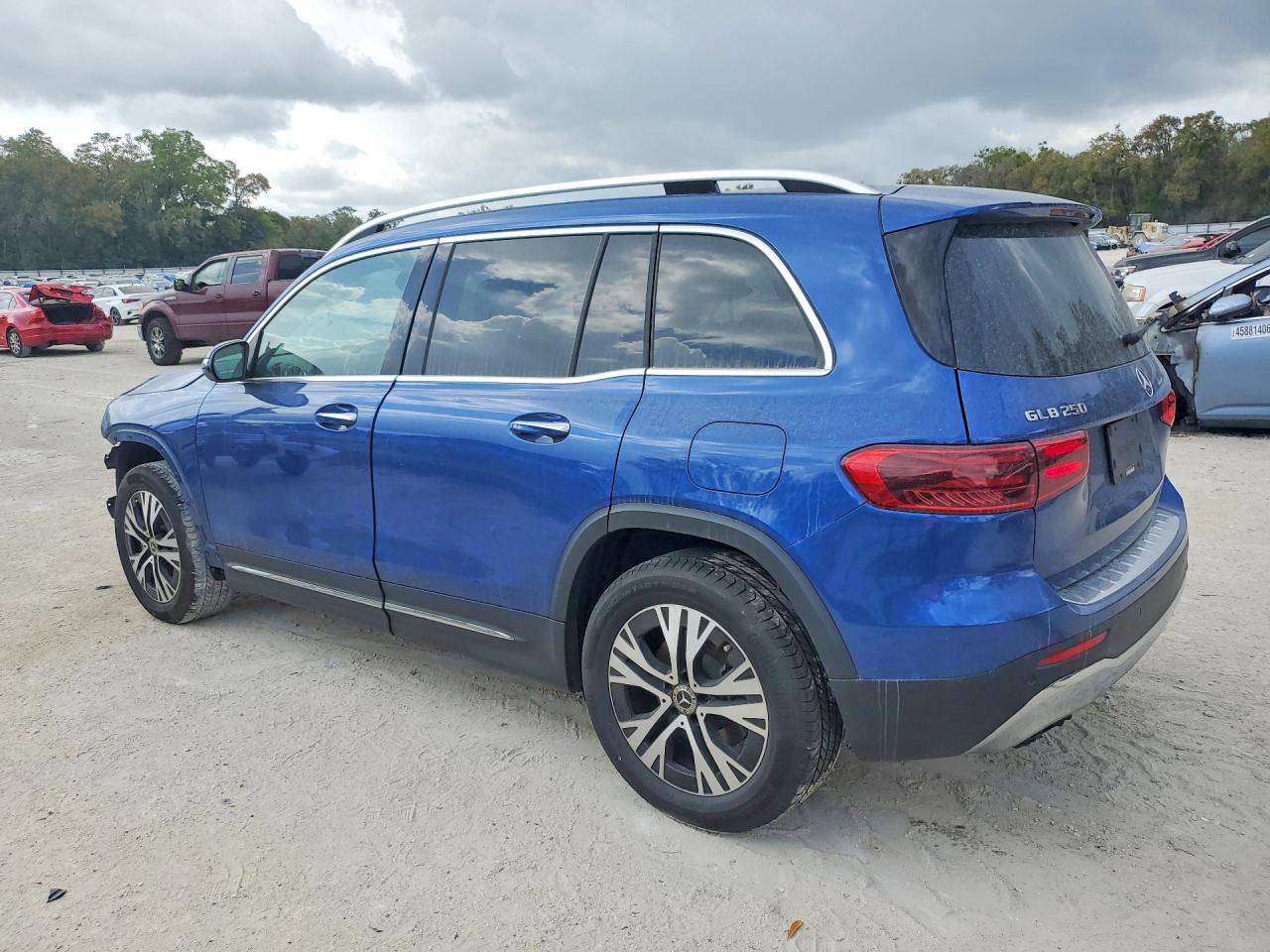 Mercedes-Benz GLB 250