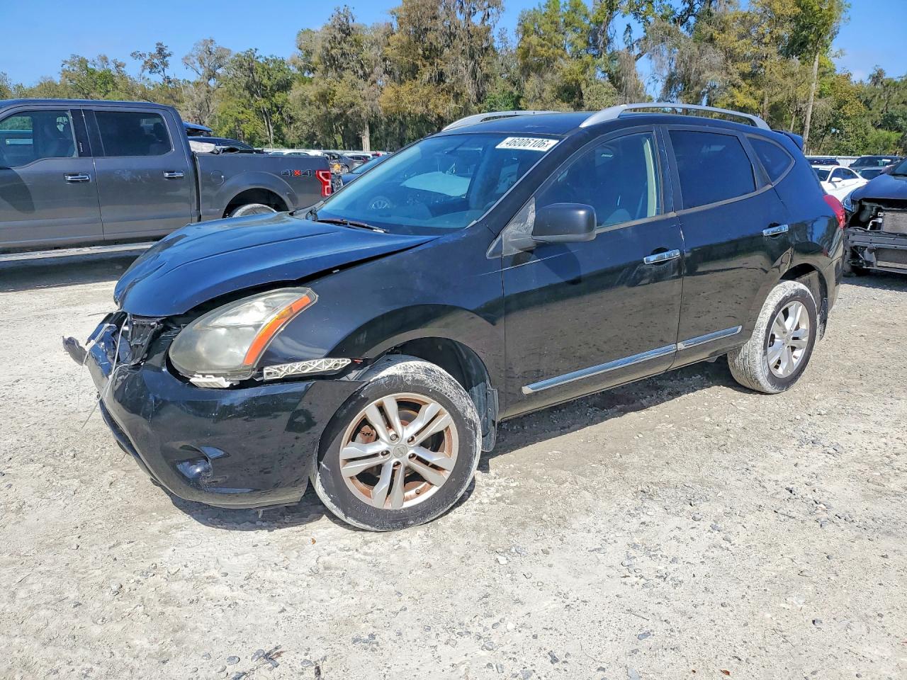 Salvage Nissan Rogue Image