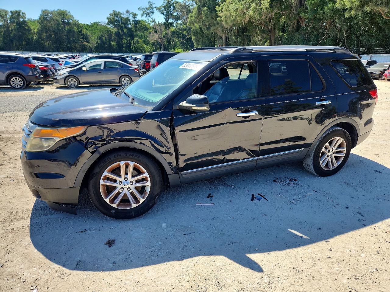 Salvage Ford Explorer Image