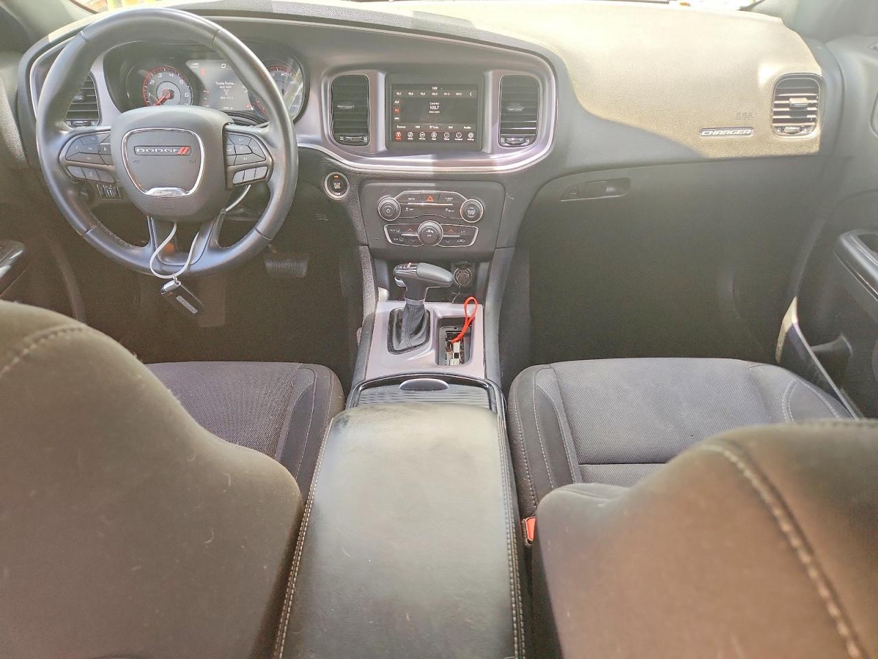 Dodge Charger Sxt