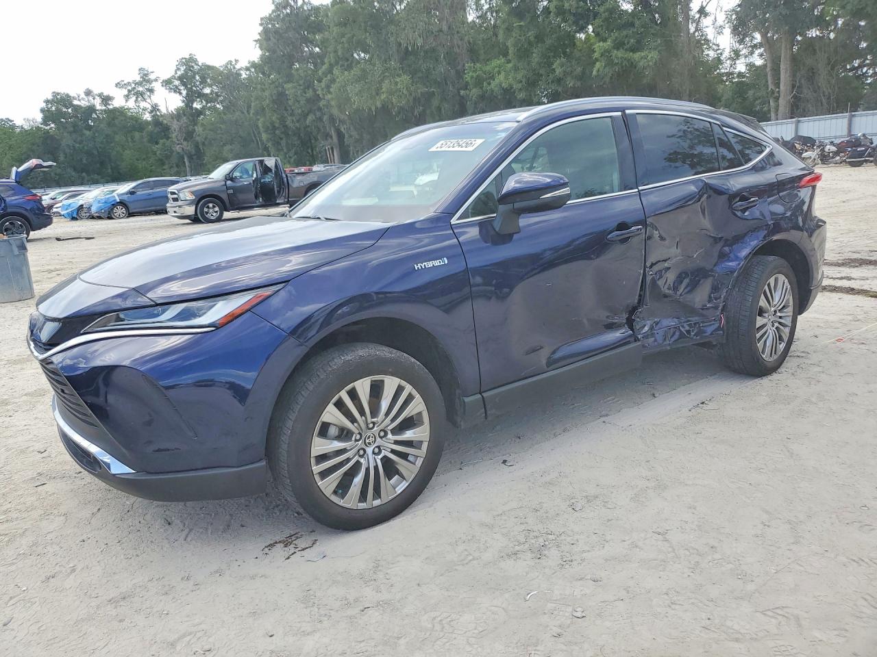 Salvage Toyota Venza Image