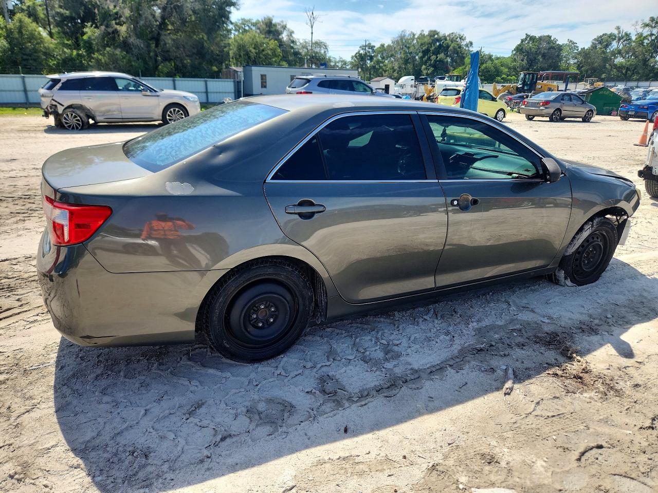 Toyota Camry L