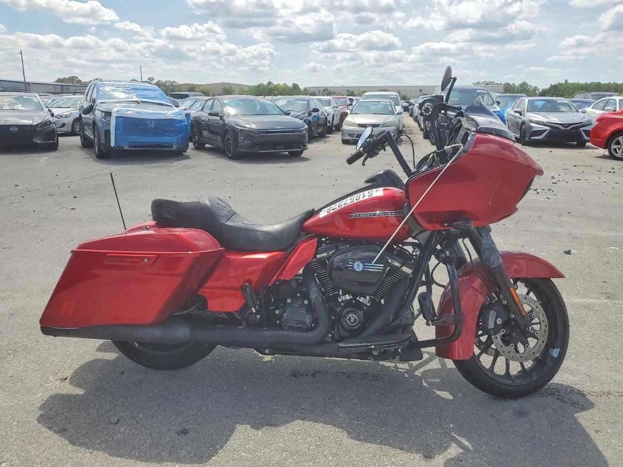 Salvage Harley-Davidson Fl Image