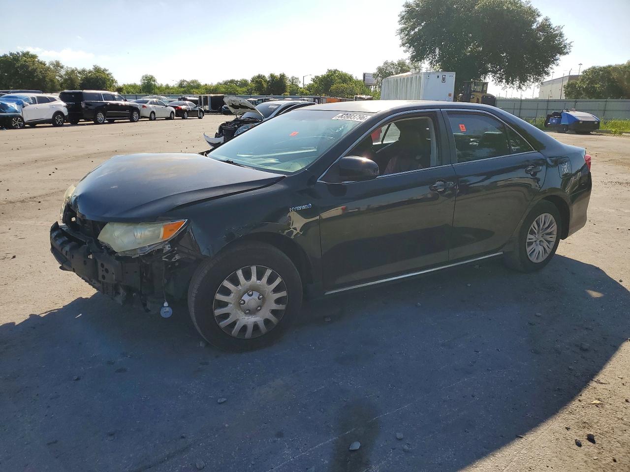 Salvage Toyota Camry Image