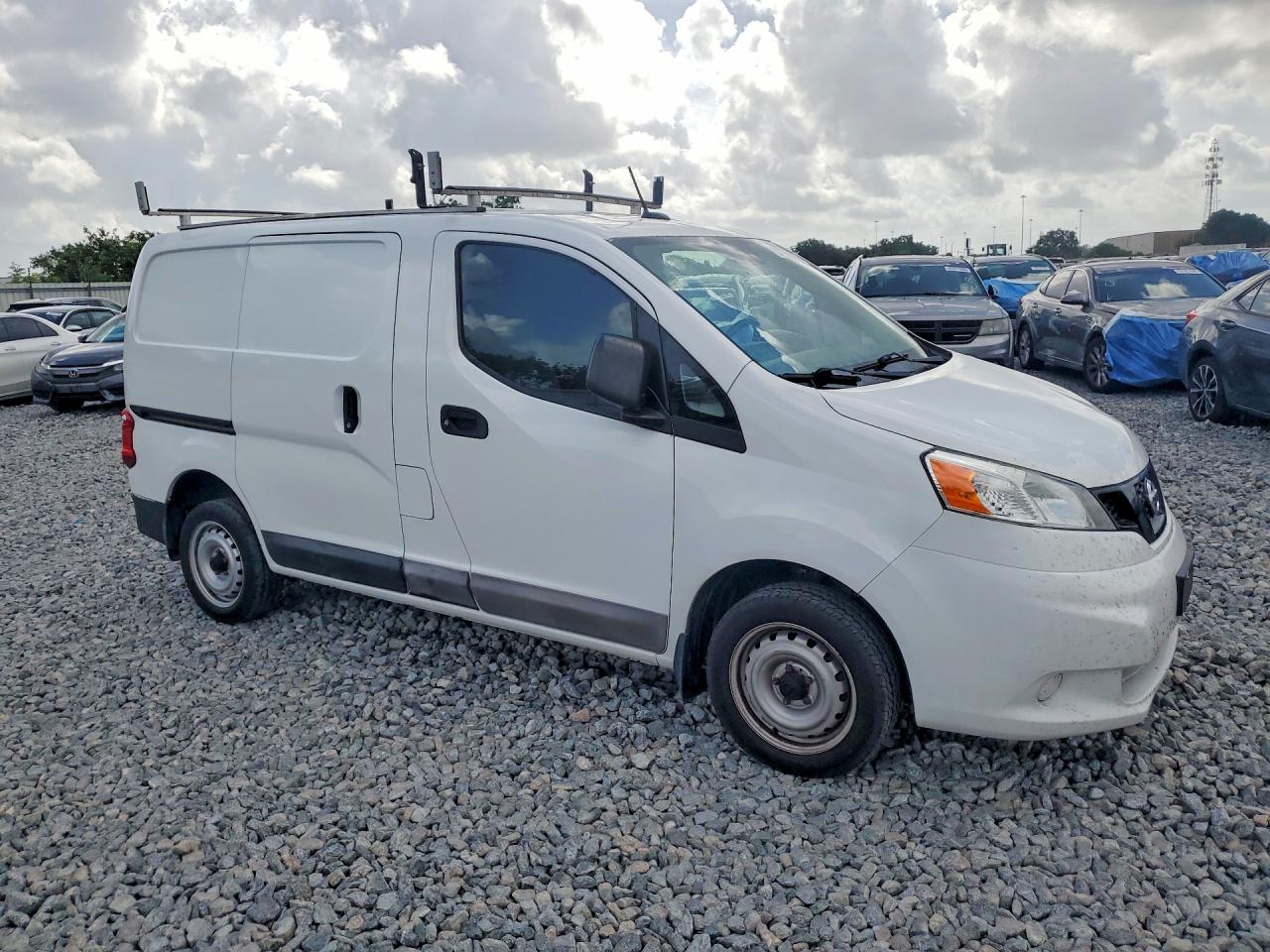 Nissan Nv S