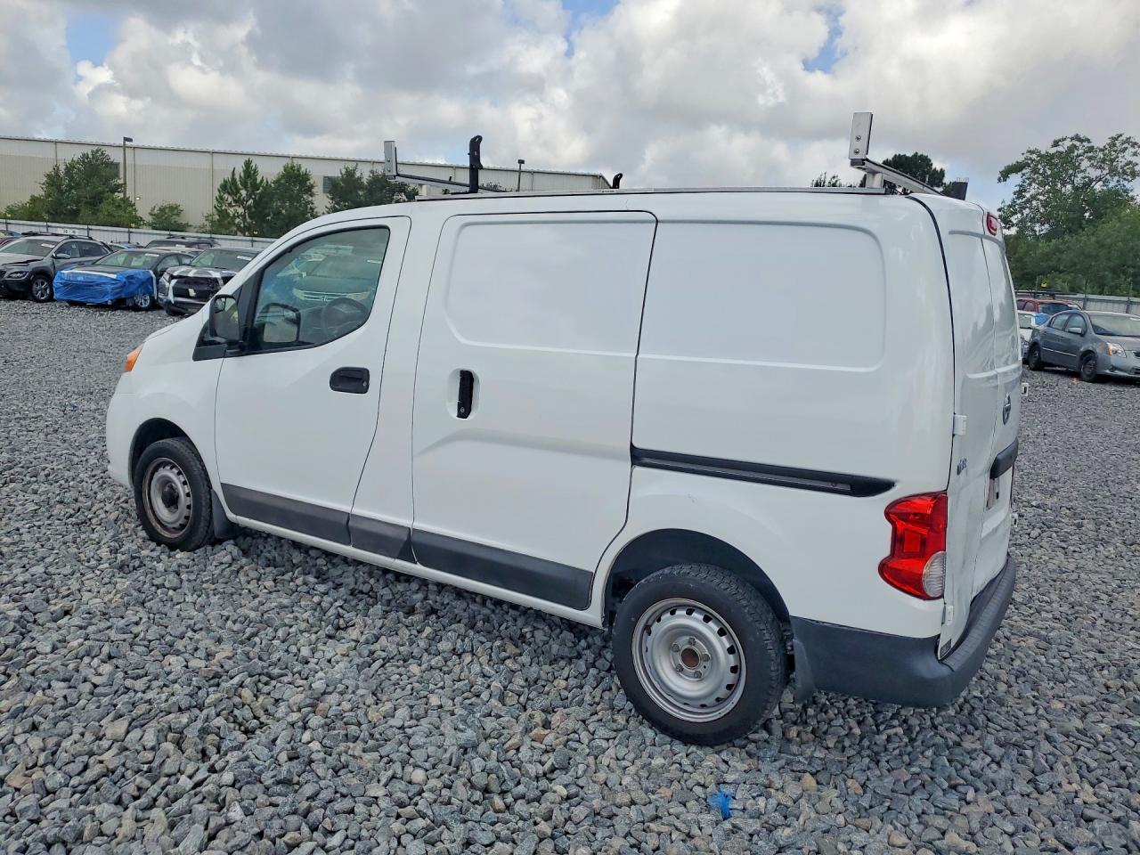 Nissan Nv S