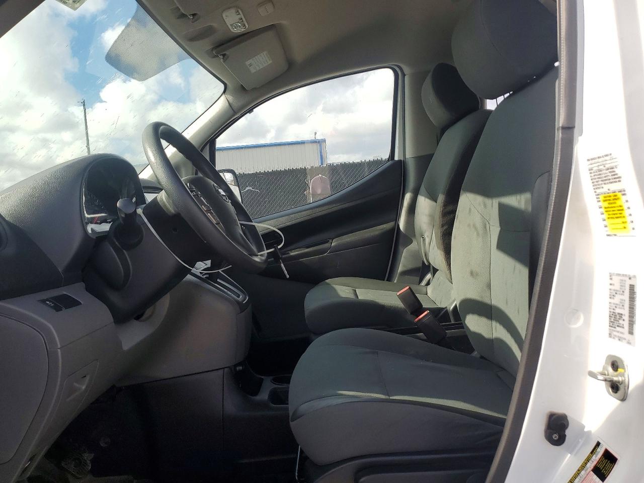 Nissan Nv S