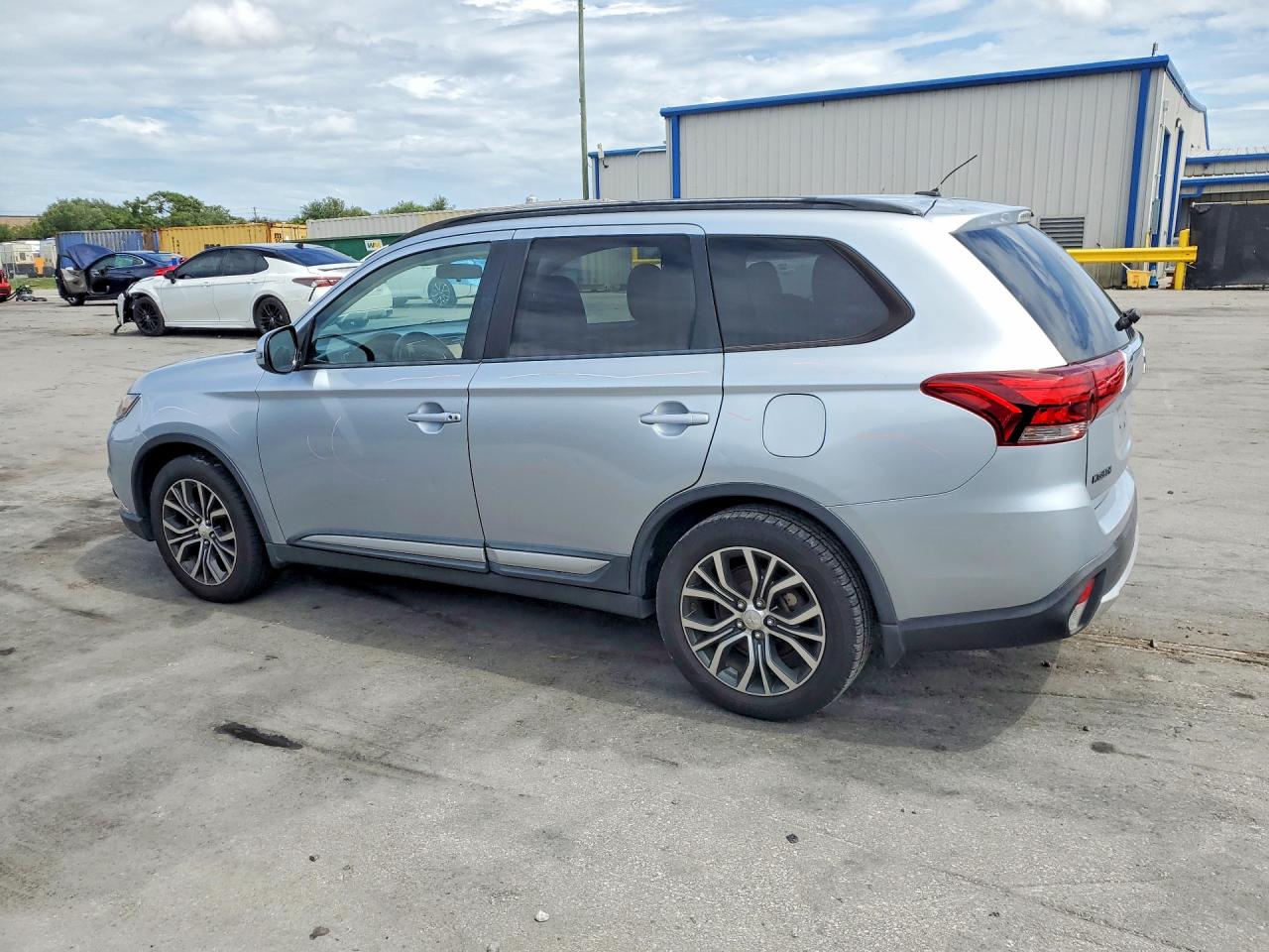 Mitsubishi Outlander Se