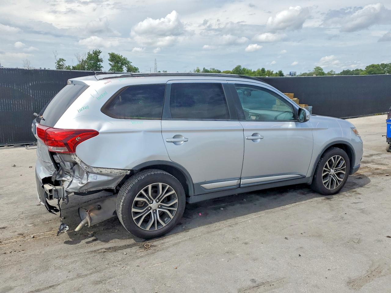 Mitsubishi Outlander Se