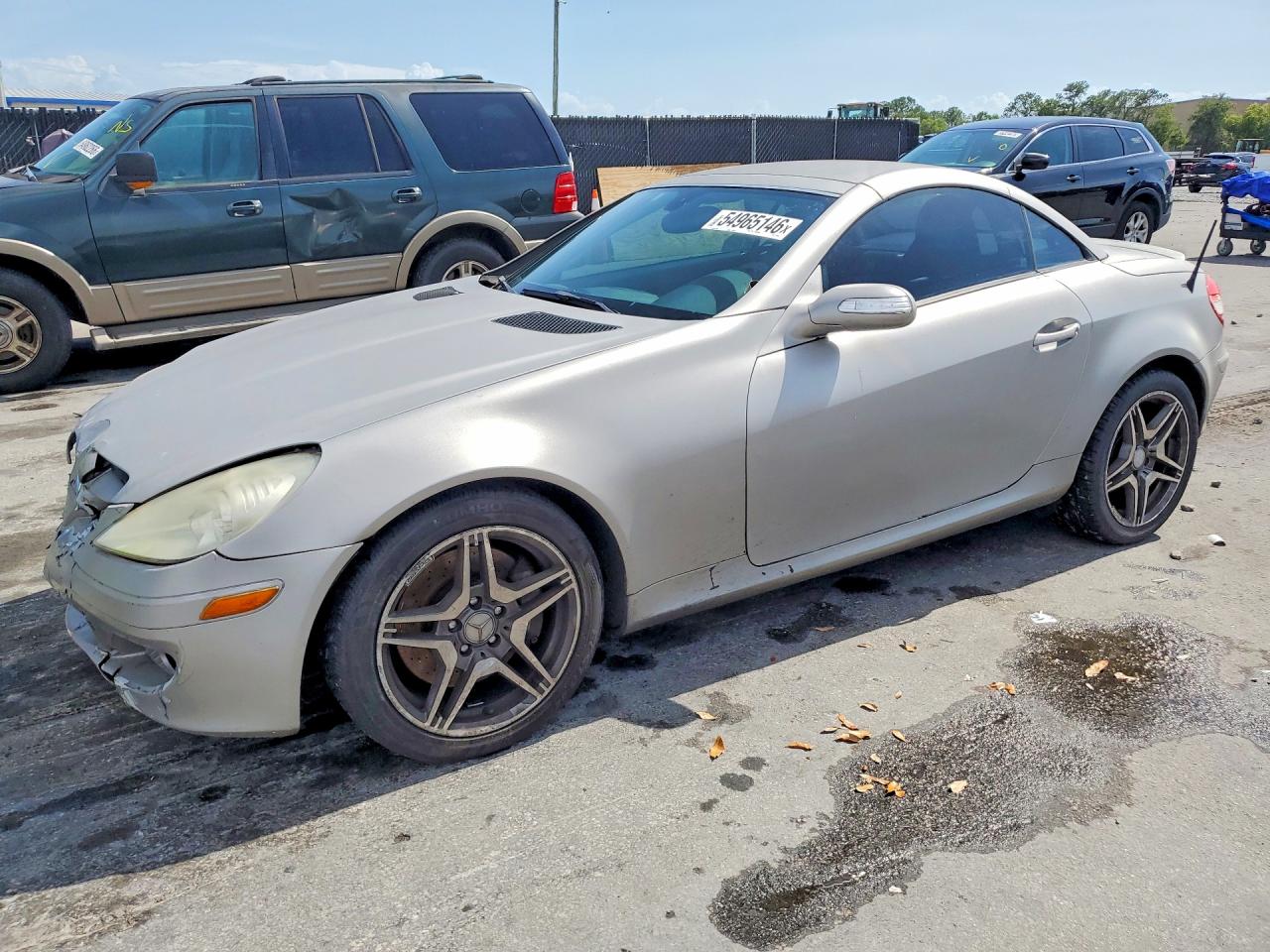 Salvage Mercedes-Benz Slk-class Image
