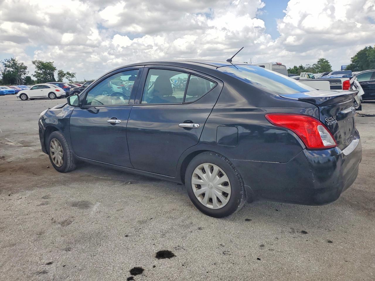 Nissan Versa 1.6 Sv