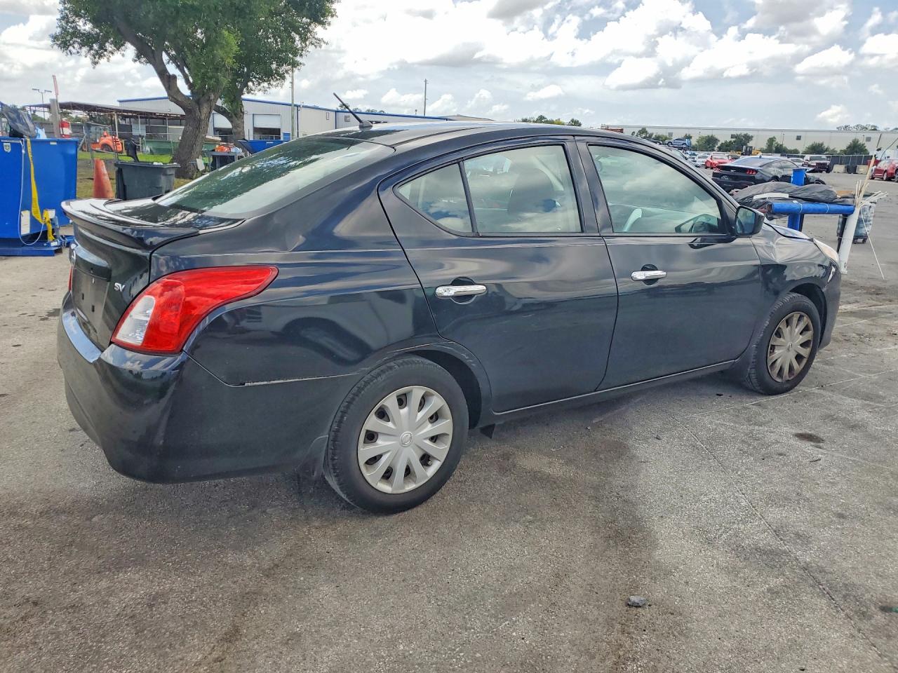 Nissan Versa 1.6 Sv