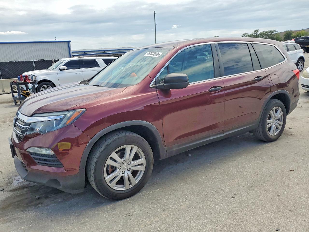 Salvage Honda Pilot Image
