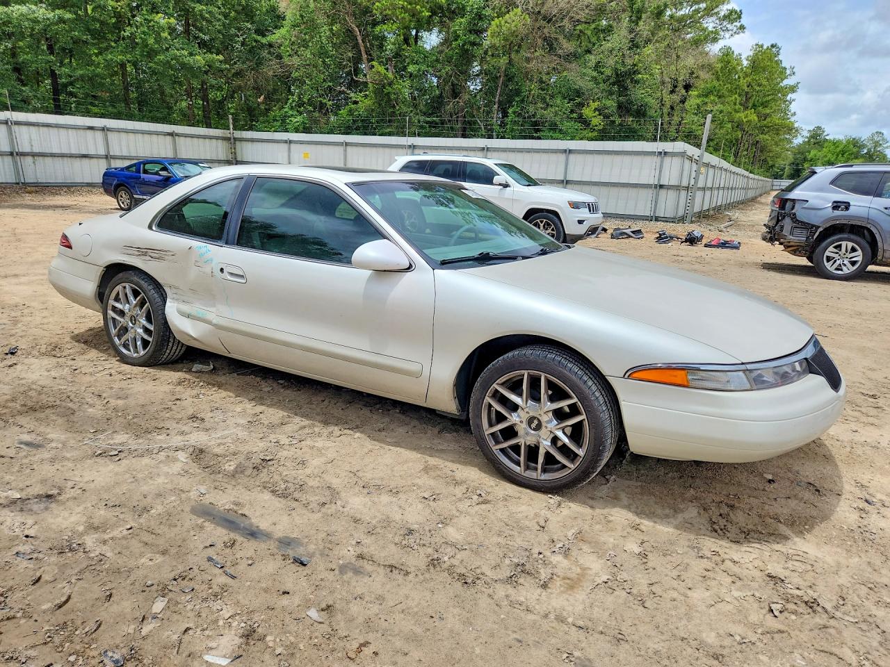 Lincoln Mark Serie Base