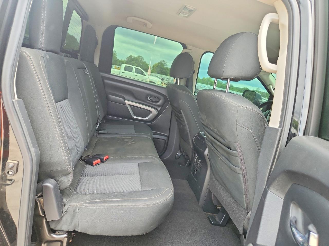 Nissan Titan S