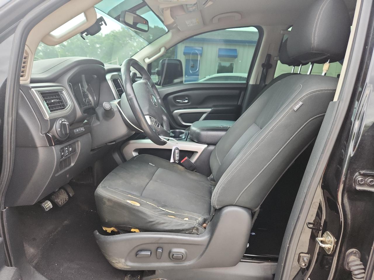 Nissan Titan S