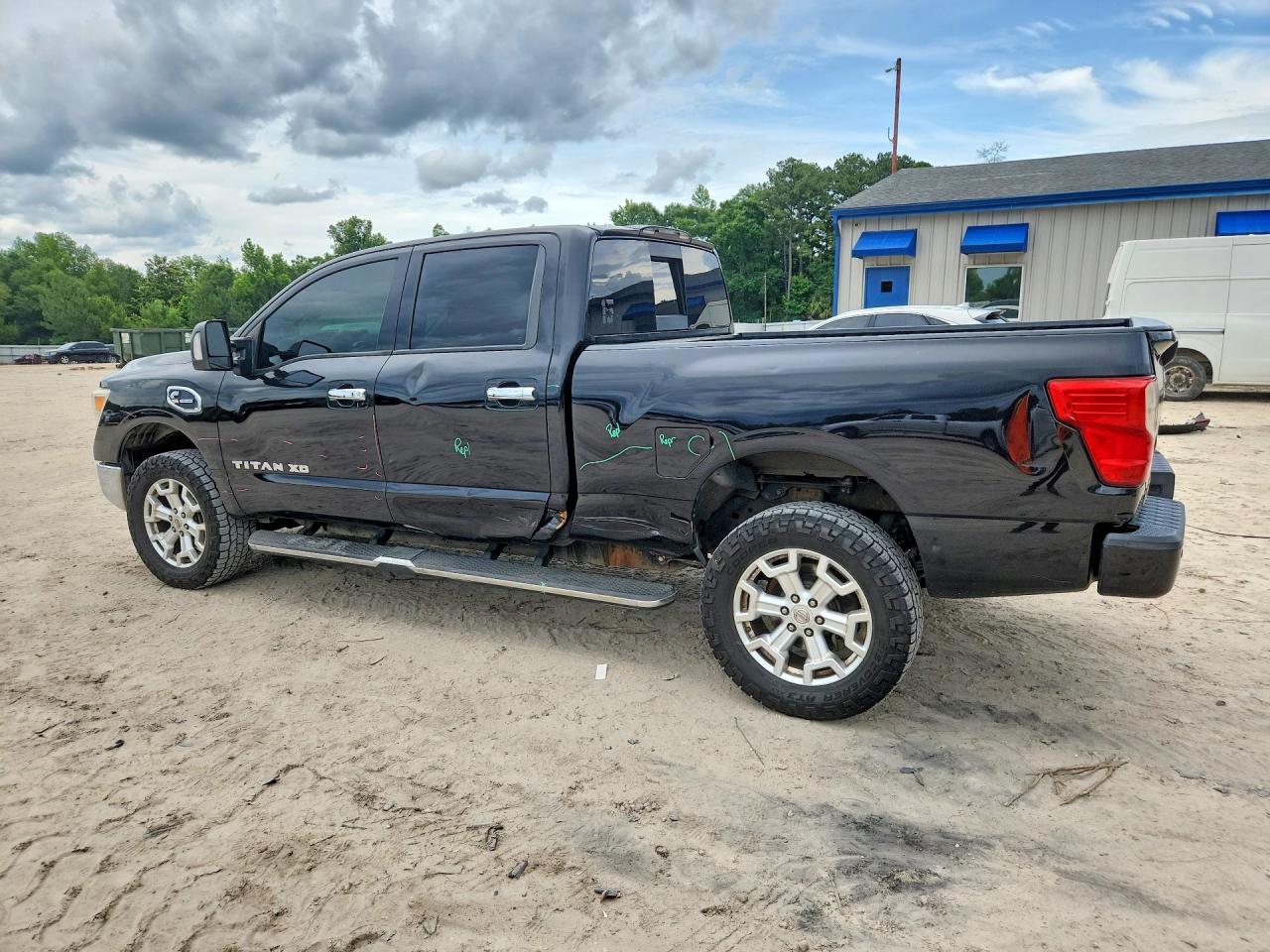 Nissan Titan S