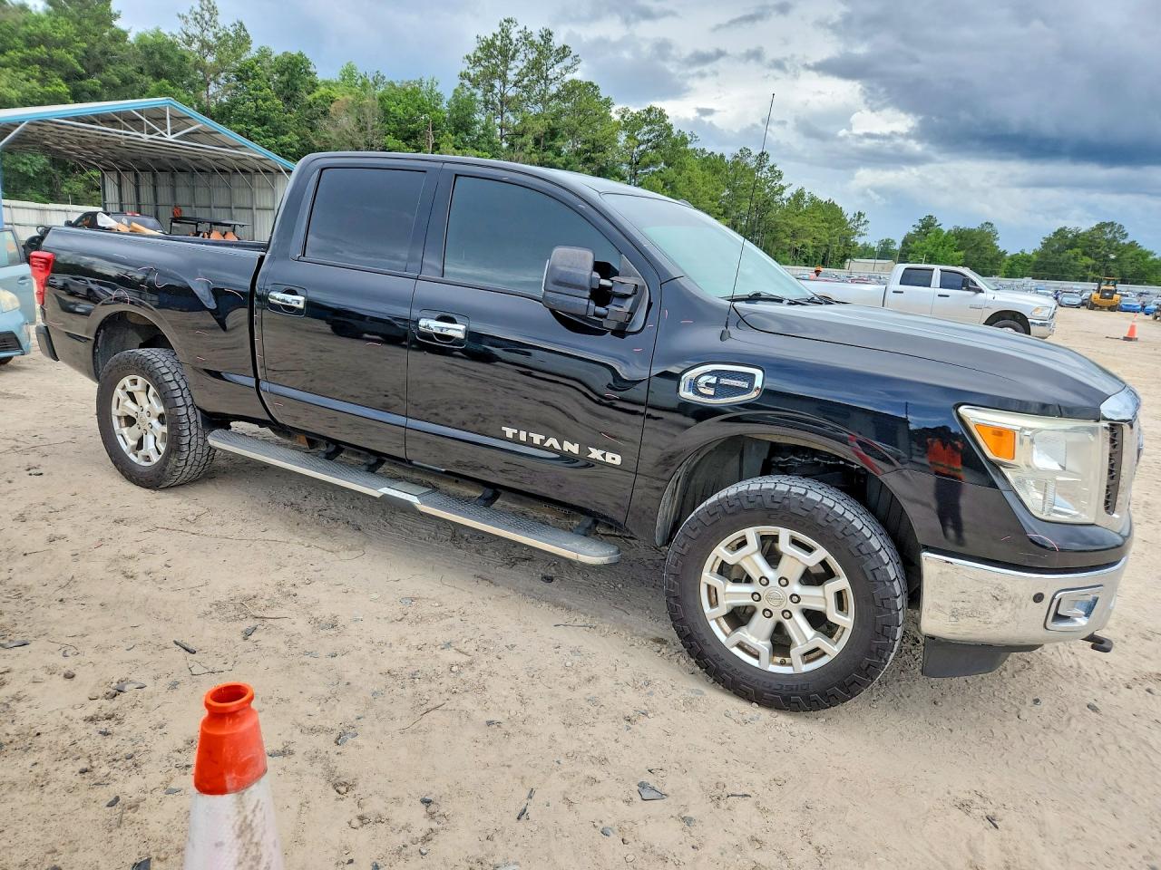 Nissan Titan S