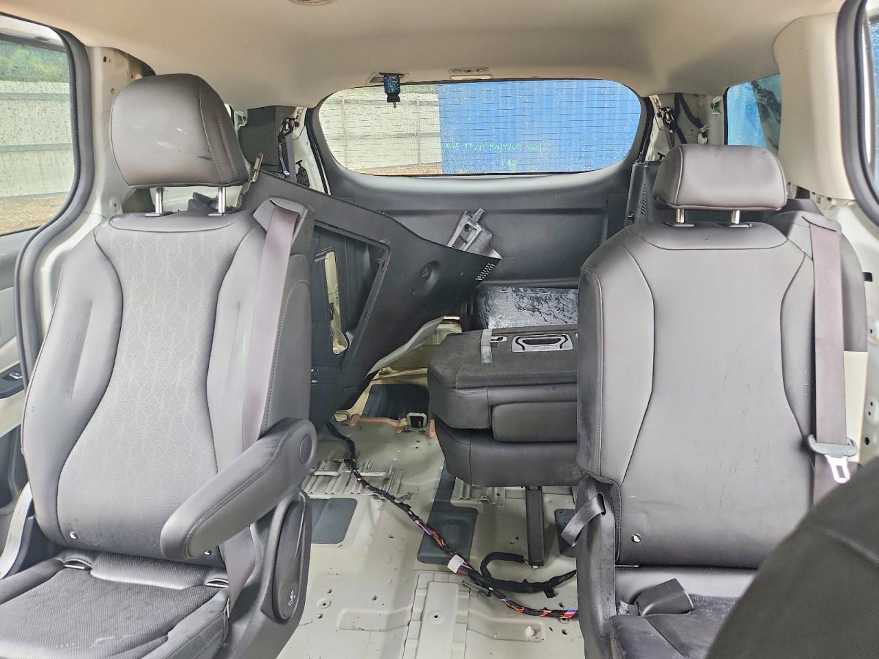 Kia Carnival Lx