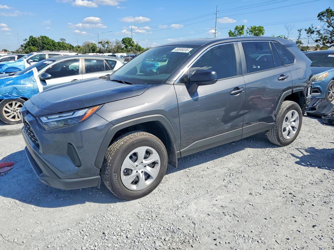 Salvage Toyota RAV4 Image