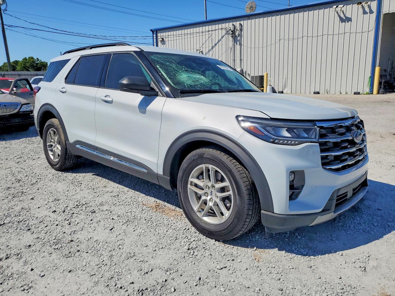 Ford Explorer Active