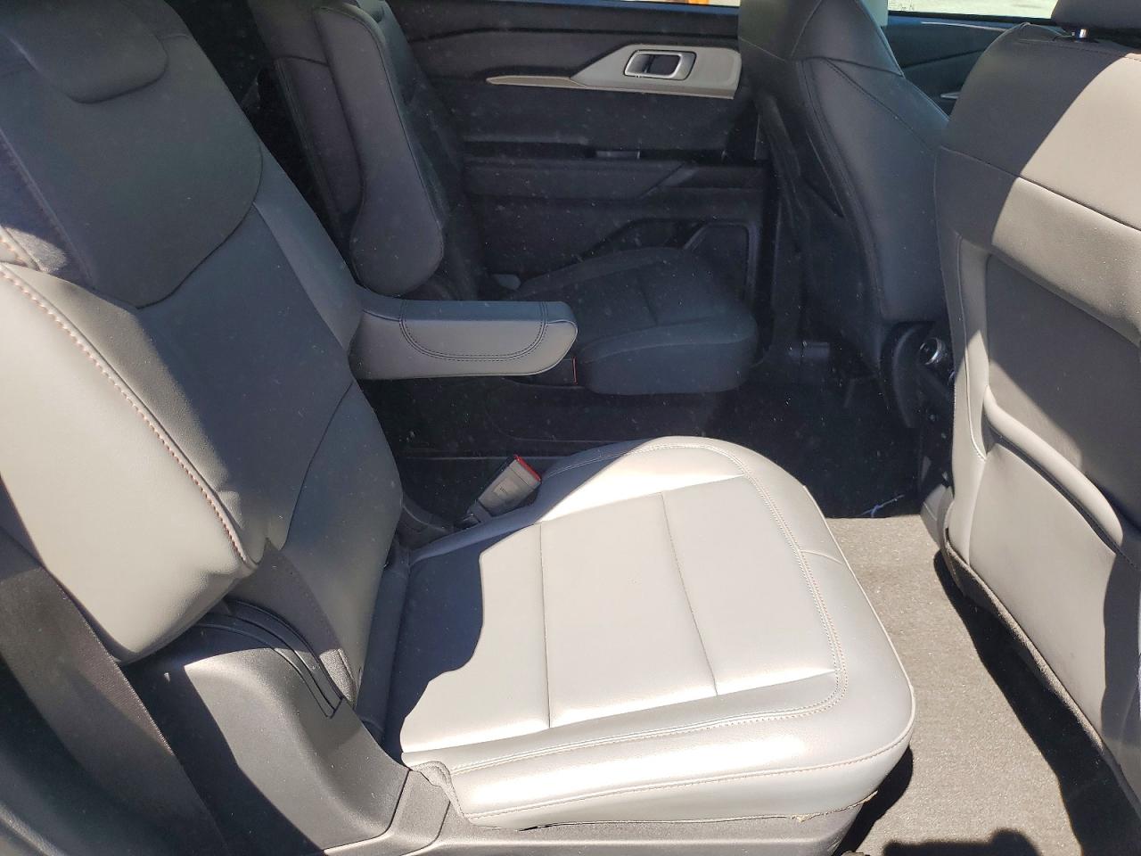 Ford Explorer Active