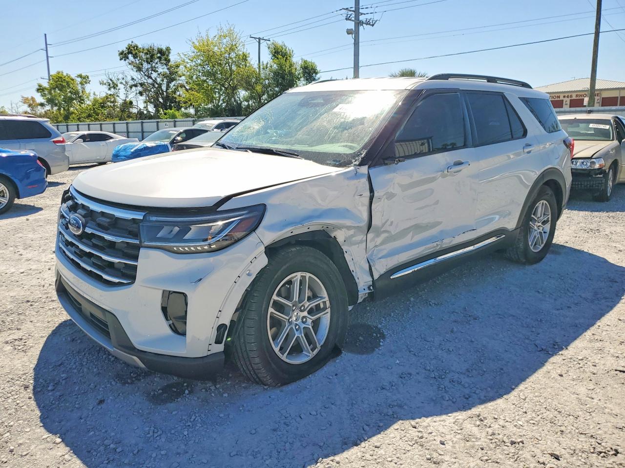Salvage Ford Explorer Image
