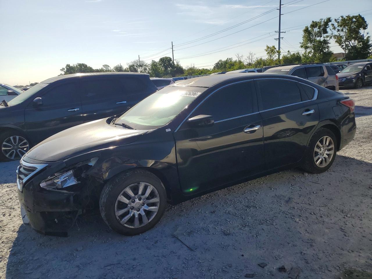 Salvage Nissan Altima Image