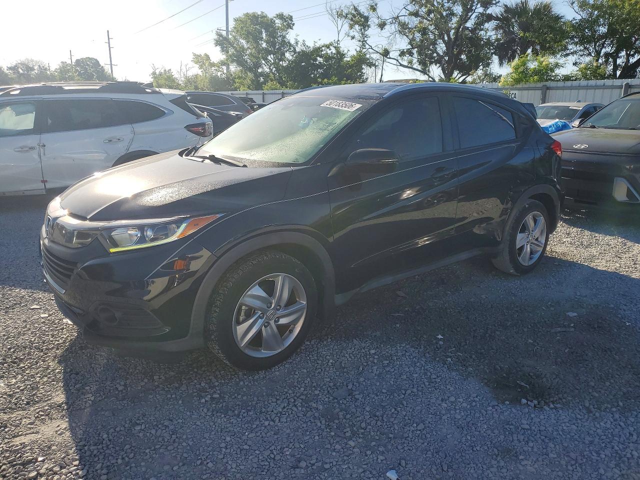 Salvage Honda HR-V Image