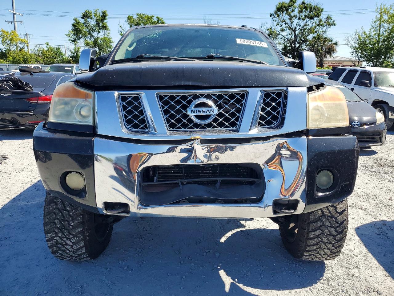Nissan Titan Sv
