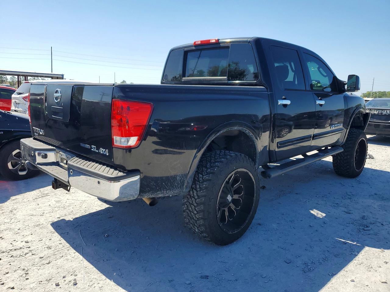 Nissan Titan Sv