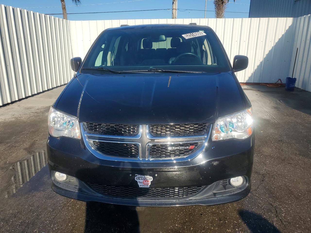 Dodge Caravan Sxt