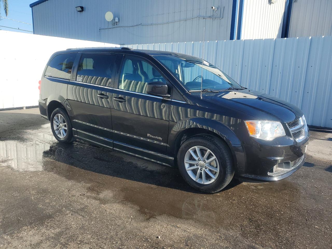 Dodge Caravan Sxt