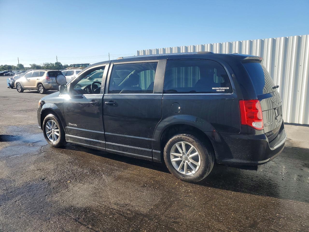Dodge Caravan Sxt