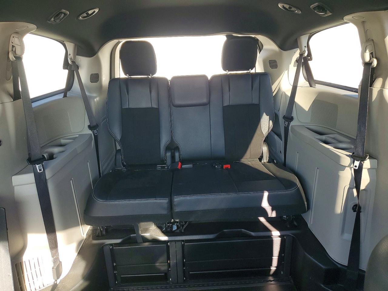 Dodge Caravan Sxt