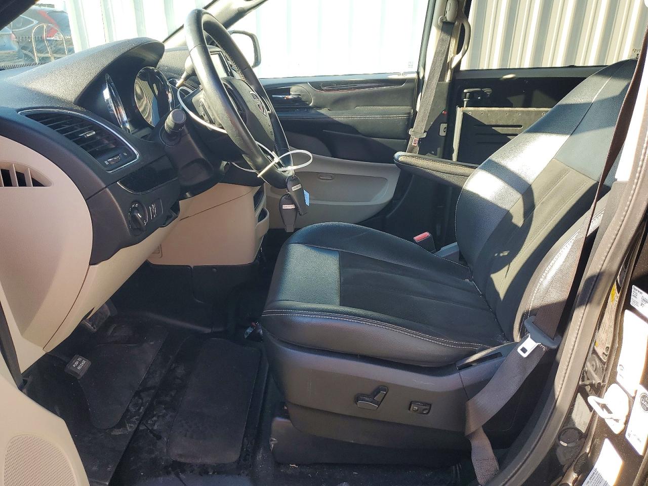 Dodge Caravan Sxt