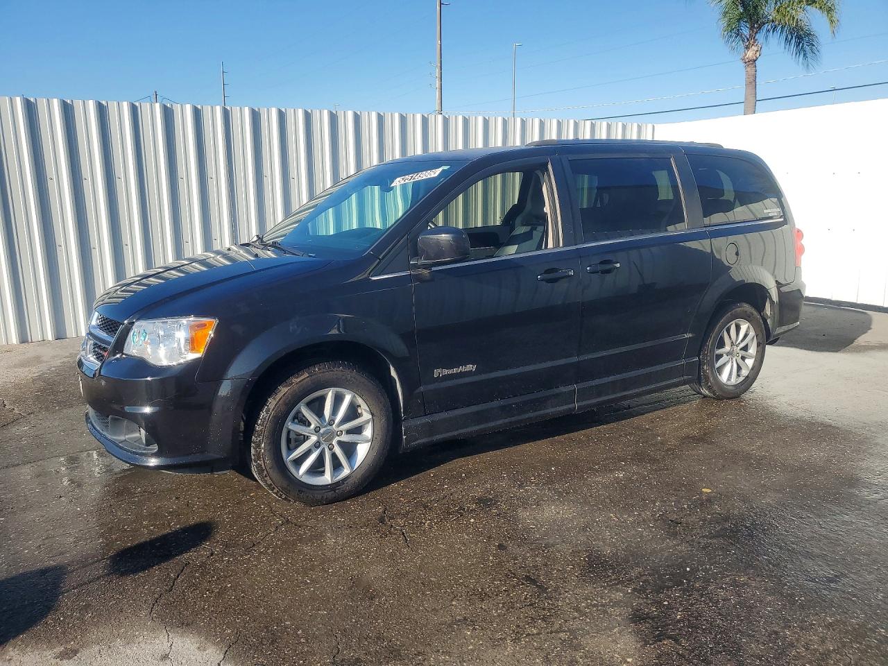 Salvage Dodge Caravan Image