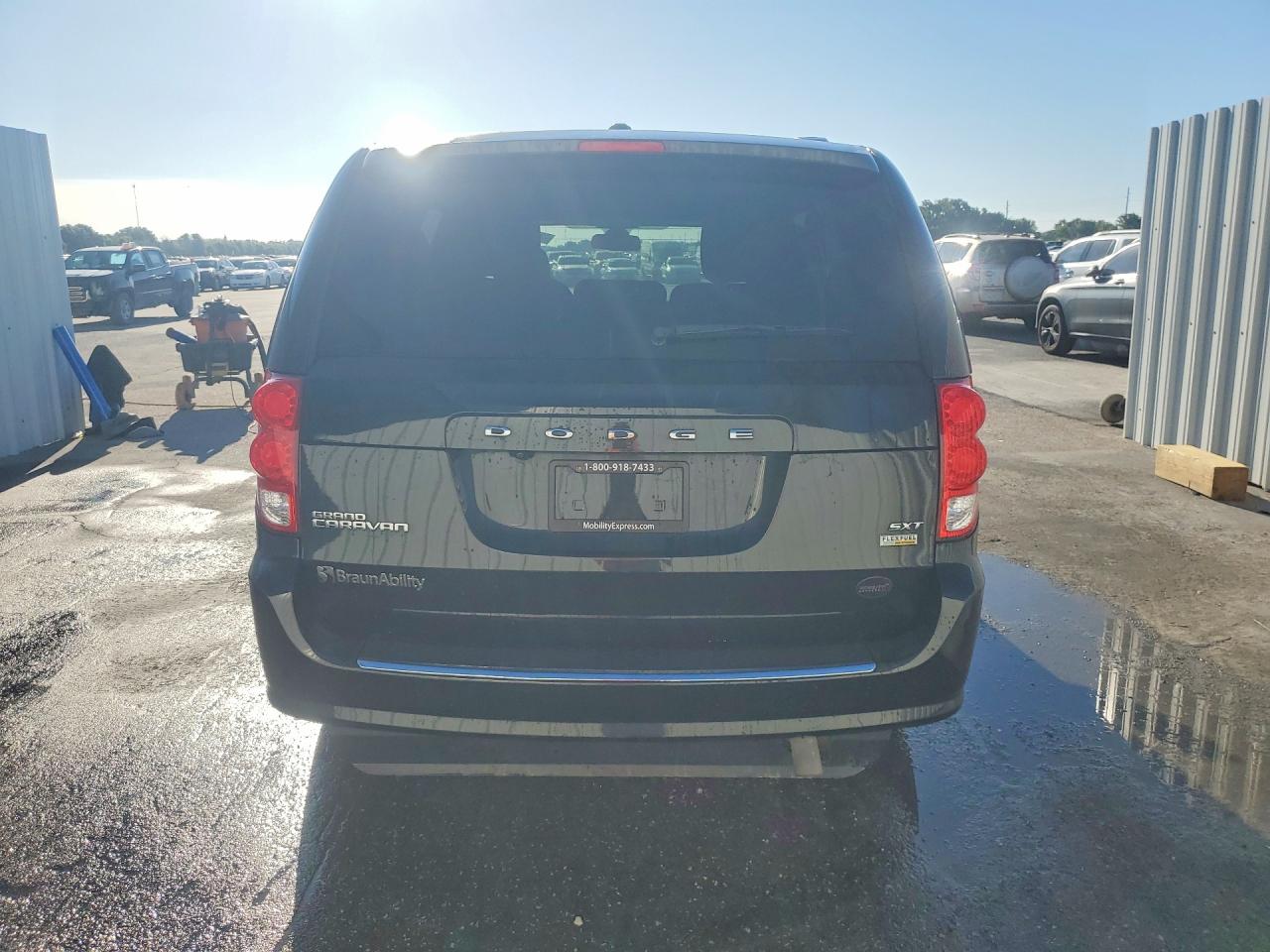 Dodge Caravan Sxt