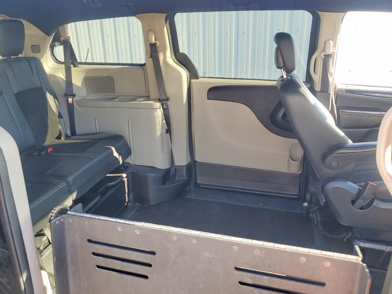 Dodge Caravan Sxt