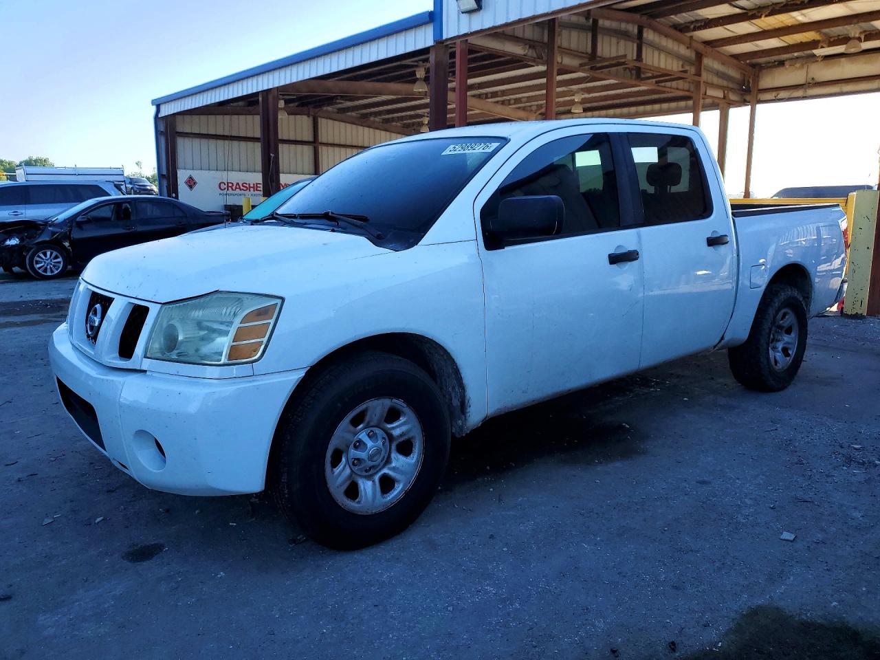 Salvage Nissan Titan Image