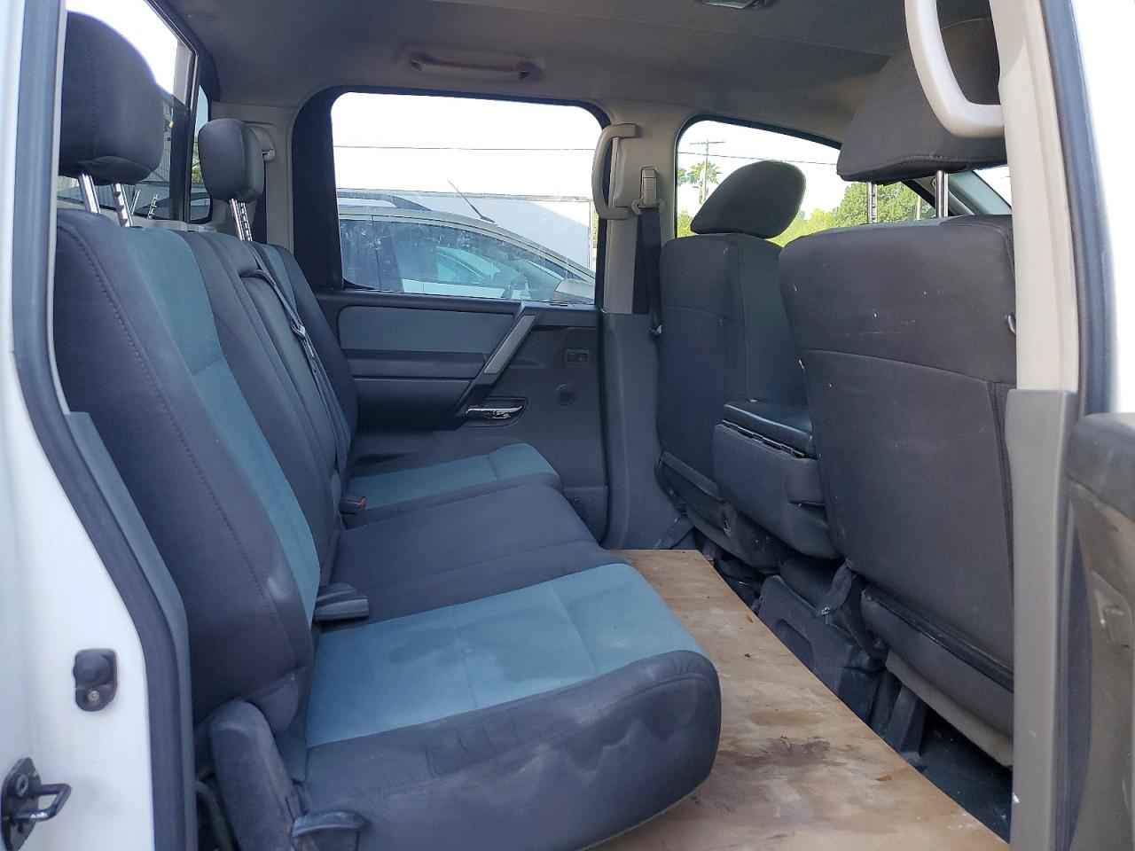 Nissan Titan Xe