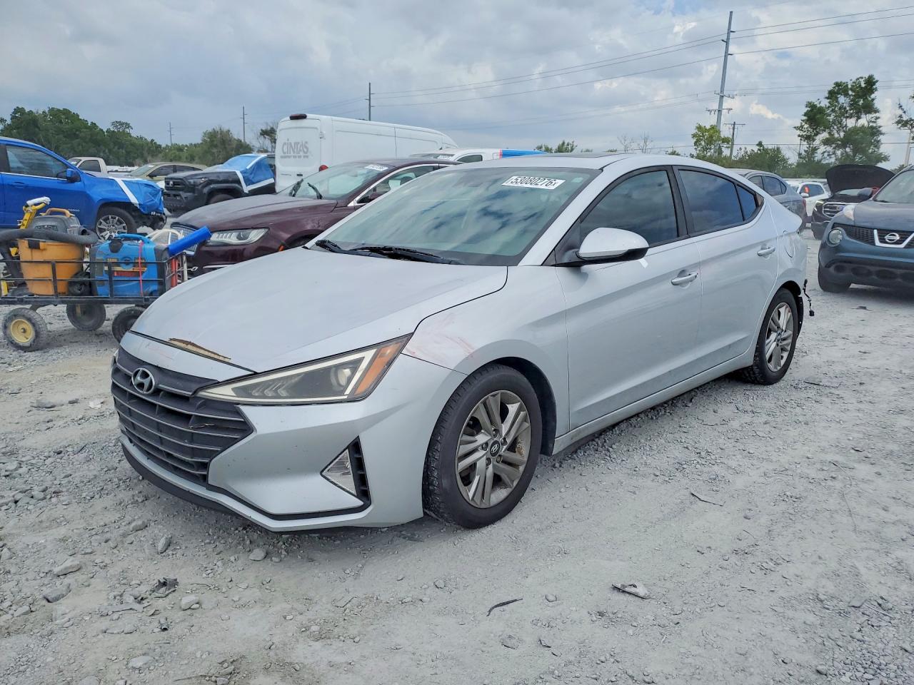 Salvage Hyundai ELANTRA Image