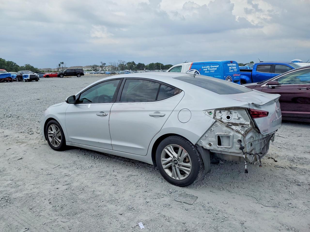 Hyundai ELANTRA Value Edition