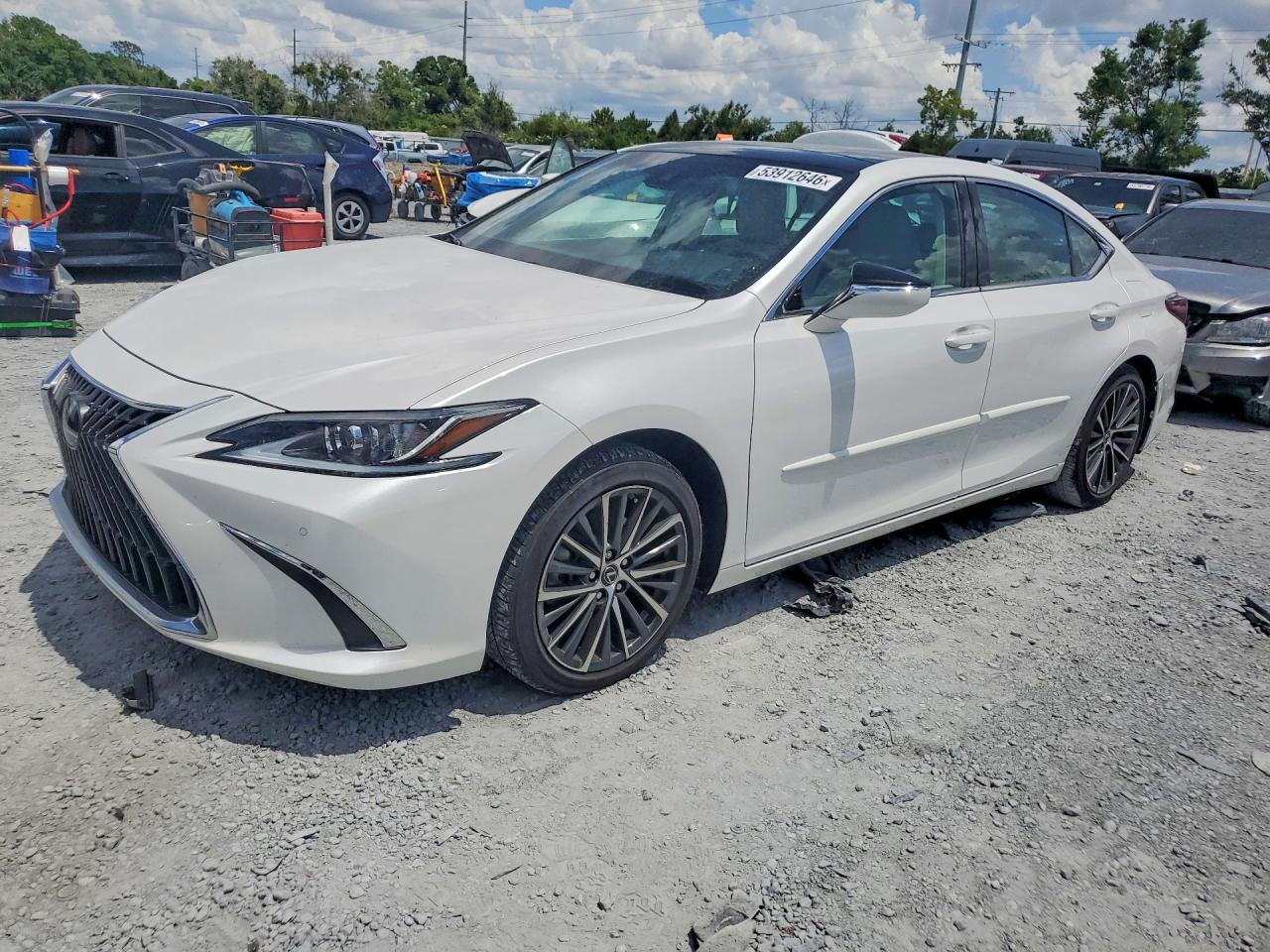 Salvage Lexus Es Image