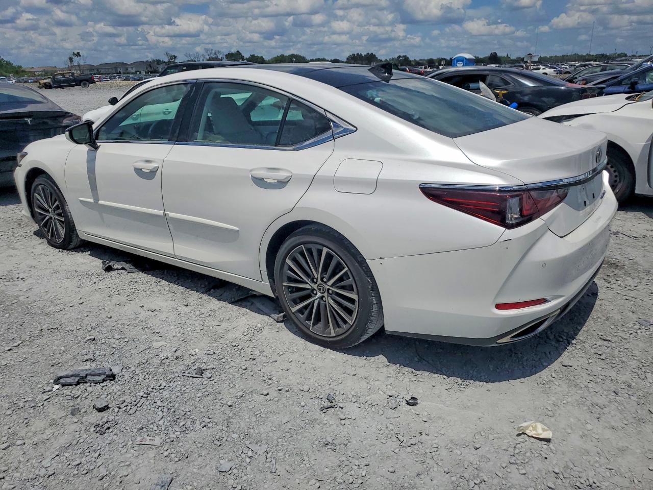 Lexus Es Base