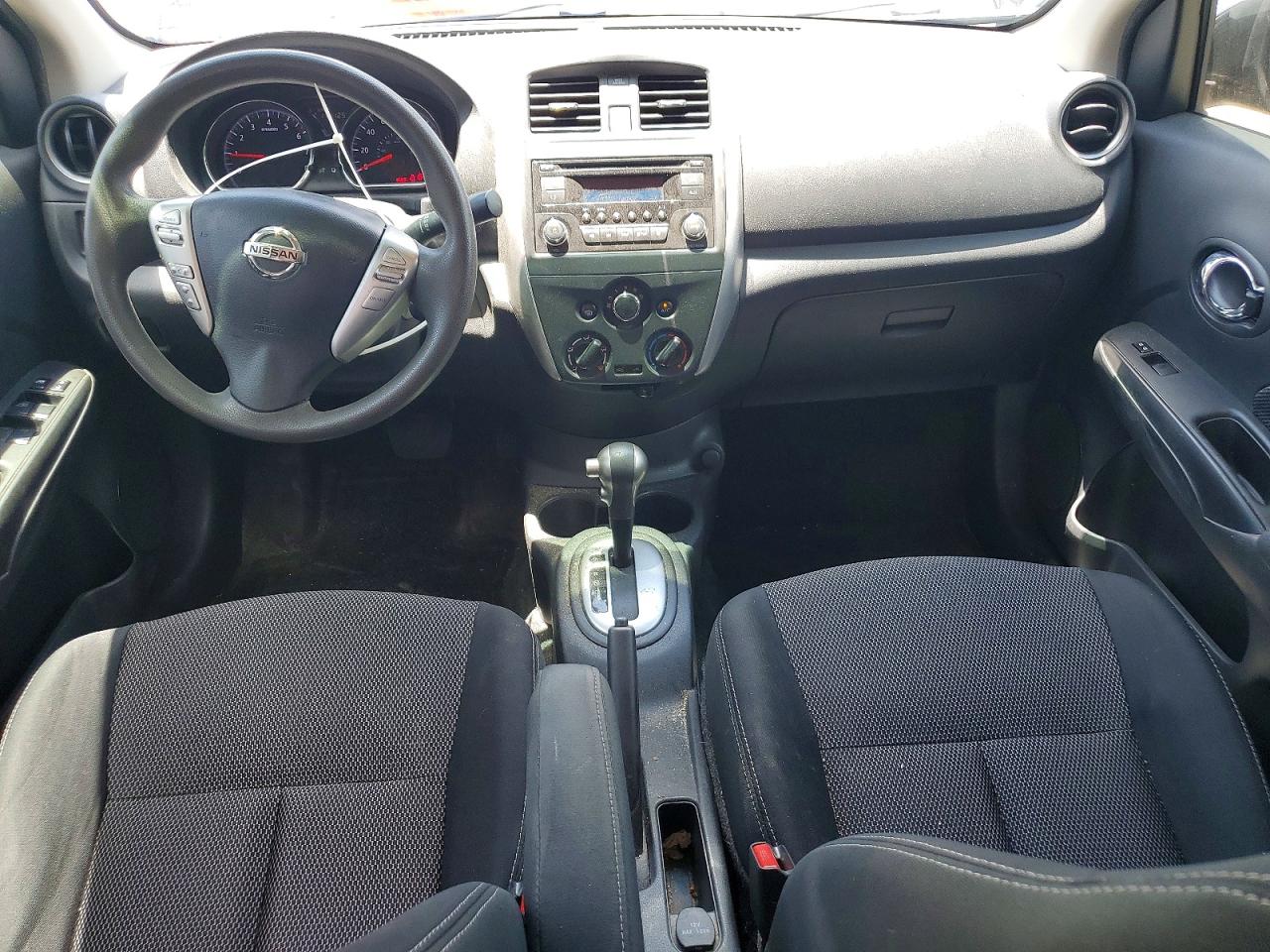Nissan Versa 1.6 Sv